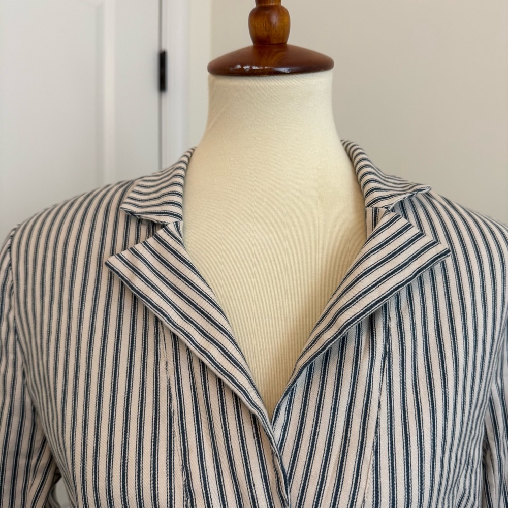 Evereve Navy and White‎ Striped Blazer - Picture 2 of 13
